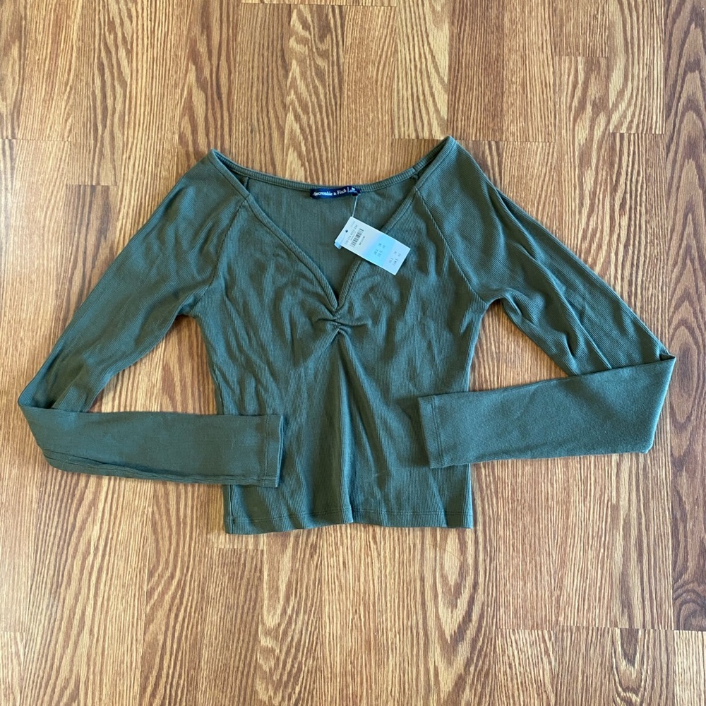 Abercrombie & Fitch top